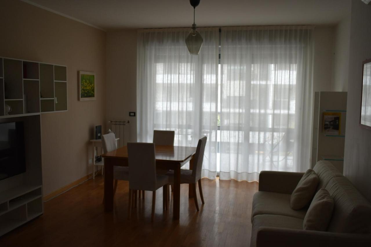 Apartament House Promenade Santa Giulia Mediolan Zewnętrze zdjęcie