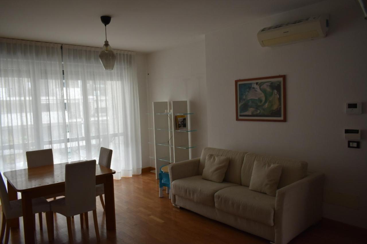 Apartament House Promenade Santa Giulia Mediolan Zewnętrze zdjęcie